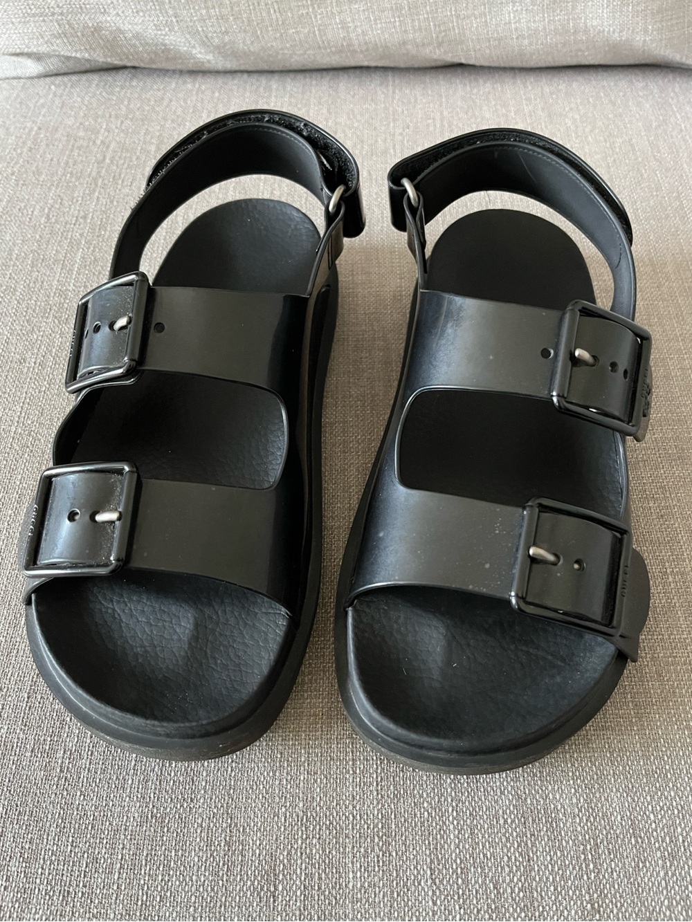 GUCCI Double Strap Chunky Rubber Sandals - Picture 12 of 16